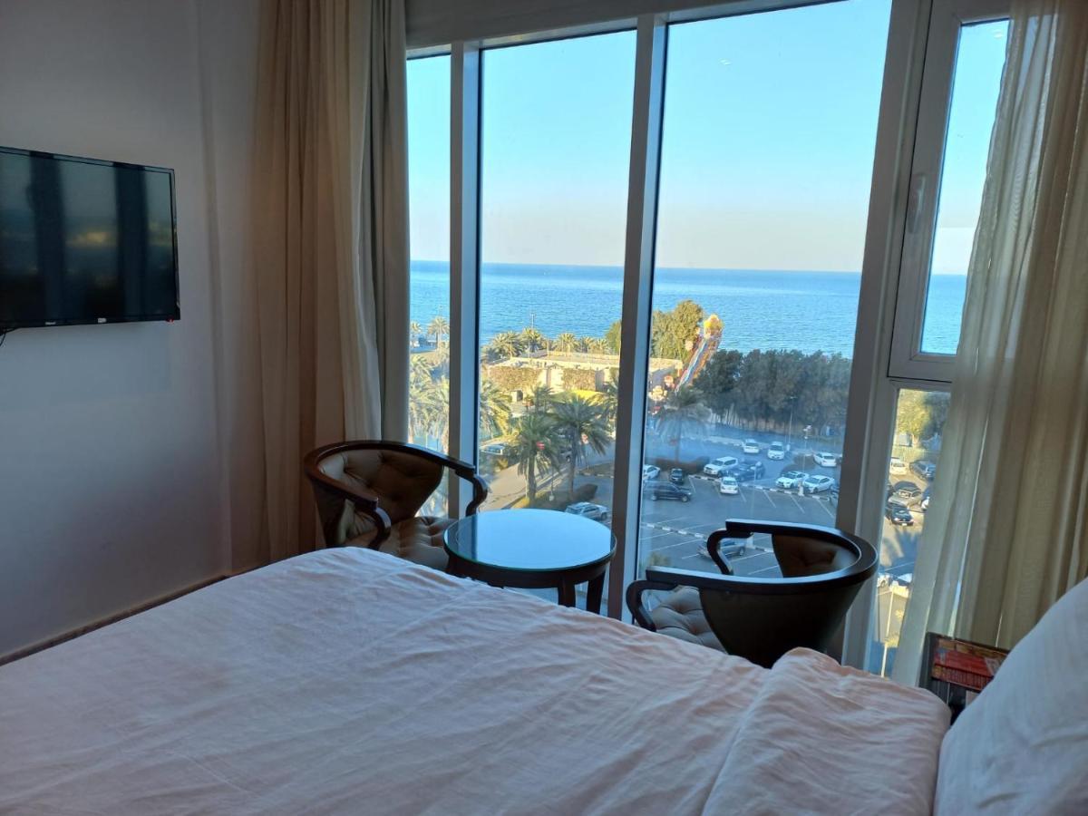 Gulf Blue Waves أمواج الخليج الزرقاء Hotel Koeweit Buitenkant foto