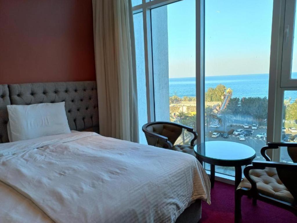 Gulf Blue Waves أمواج الخليج الزرقاء Hotel Koeweit Buitenkant foto