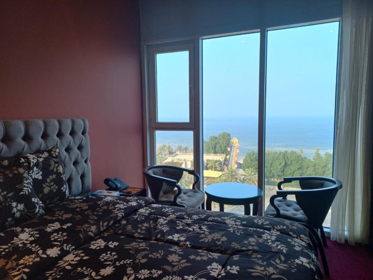 Gulf Blue Waves أمواج الخليج الزرقاء Hotel Koeweit Buitenkant foto